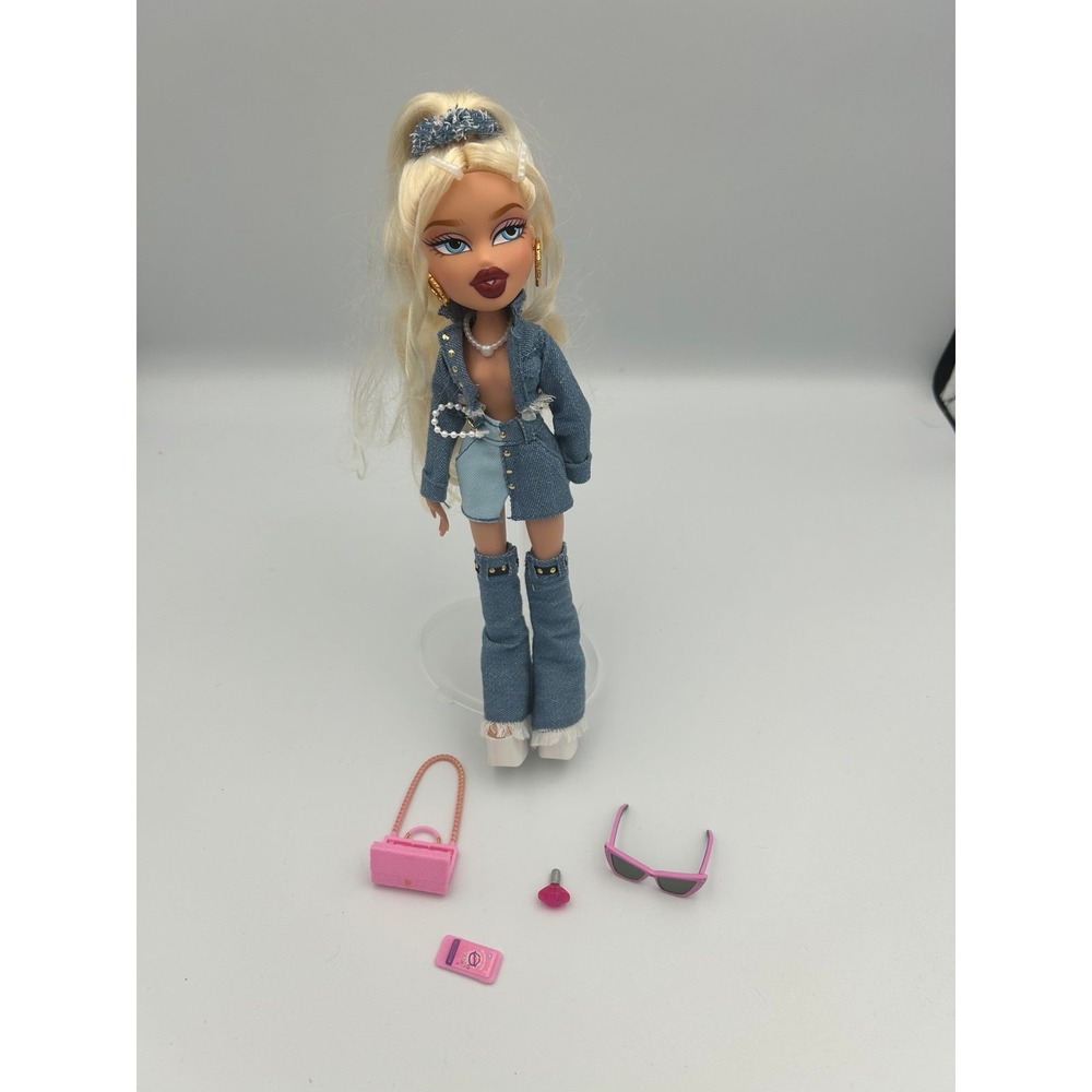 Bratz Always Bratz Cloe fashion doll